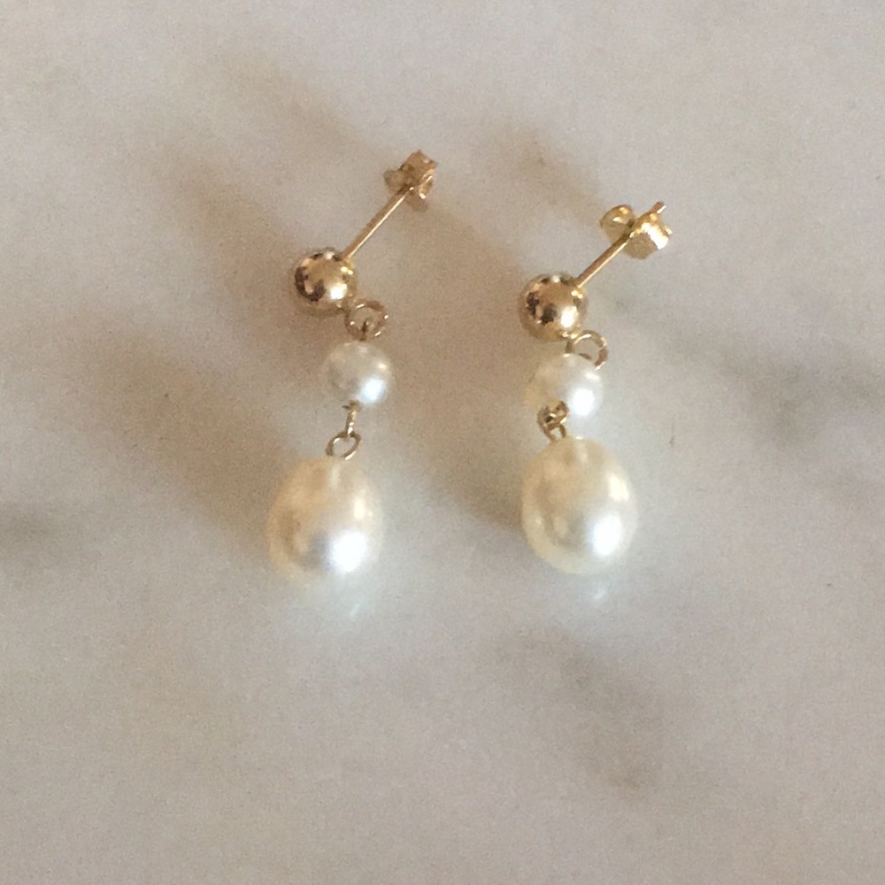 14k Yellow Gold Teardrop Freshwater Cultured Pear